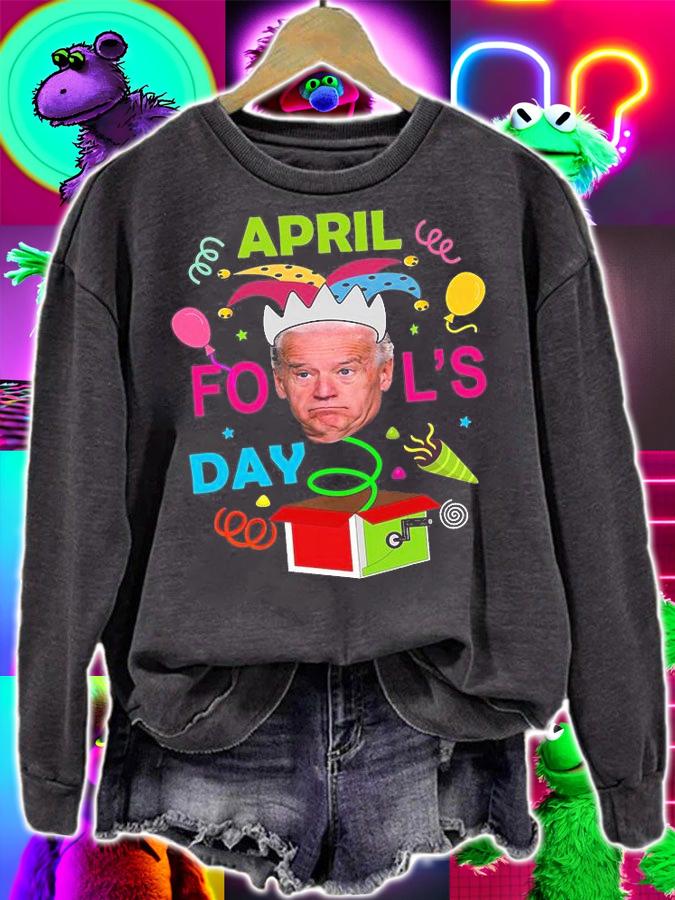 April Fool's Day 1st April Fools Day 2022 Joe Biden Confused T-Shirt t-shirt sweatshirt