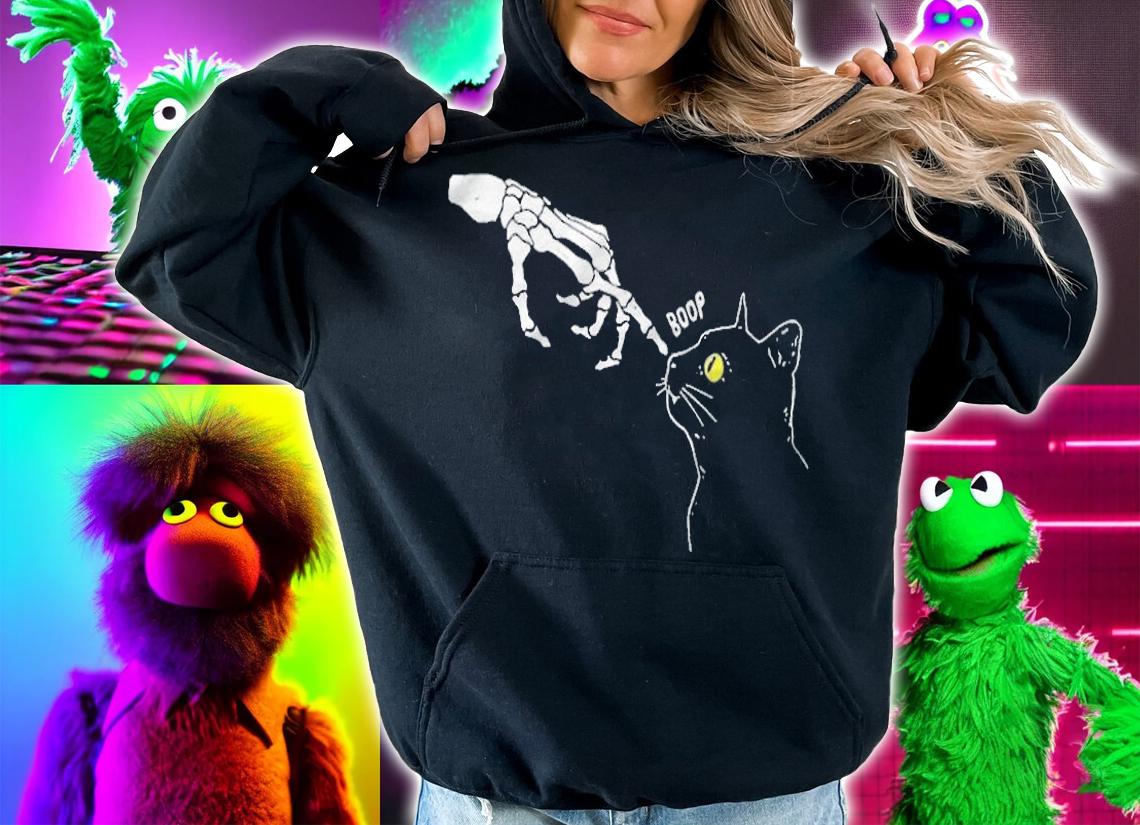 Black cat lover skeleton hand boop T-shirt t-shirt hoodie