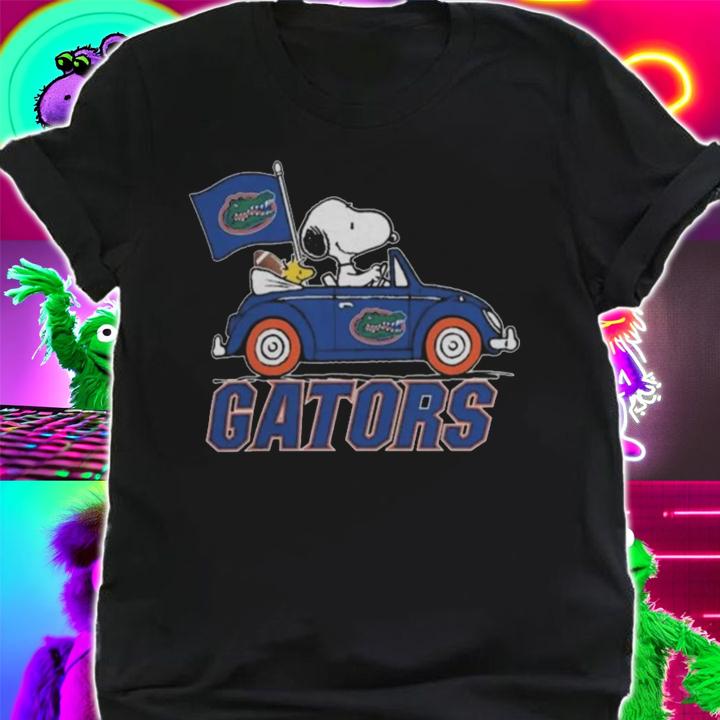 Snoopy And Woodstock Driving Car Florida Gators Flag t-shirt
