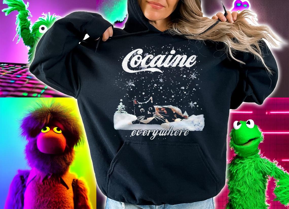 Snow black cat cocaine everywhere T-shirt