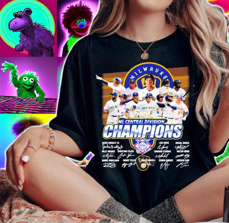 Milwaukee Brewers NL Central Division Champions 2021 signatures shirt
